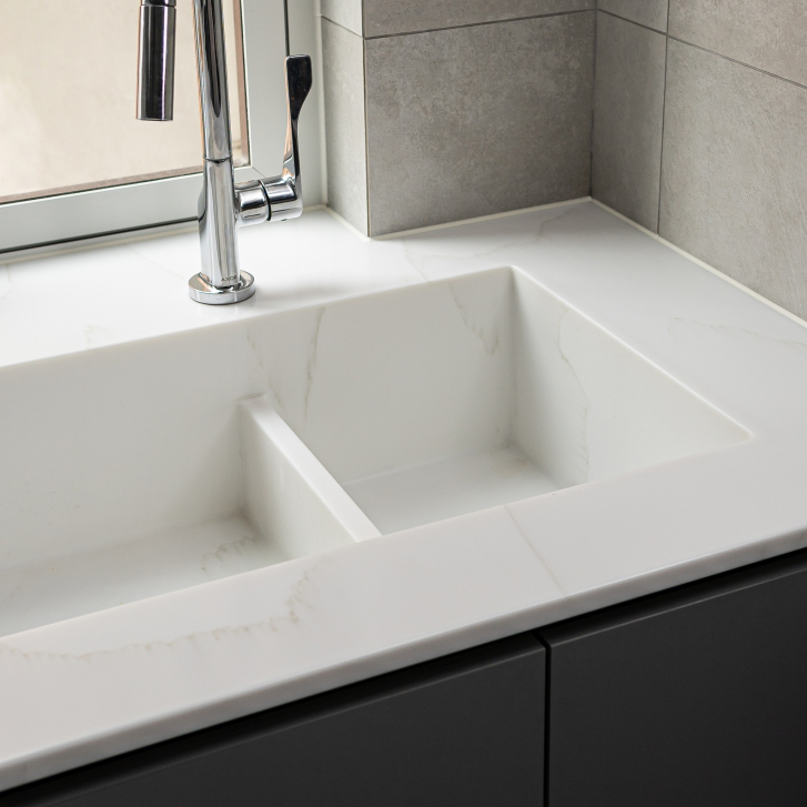 TAILOR-MADE SINK With Staron color VC110 Table Countertop 檯面與星盤同色一體盤